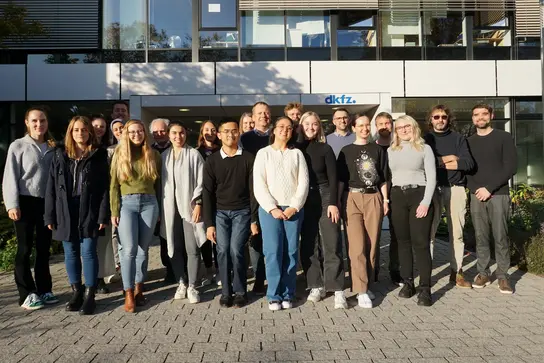 Gruppenfoto der B200-Abteilung im Jahr 2024.