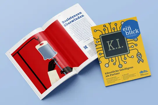 Das Bild zeigt auf einem blauen Hintergrund eine offenliegende Zeitschrift und ein Magazin. Die Zeitschrift präsentiert einen Artikel über "Reden über Vielfalt", während das Magazin mit dem Titel "K.I. ein Blick" thematisch auf künstliche Intelligenz eingeht, umgeben von grafischen Elementen.